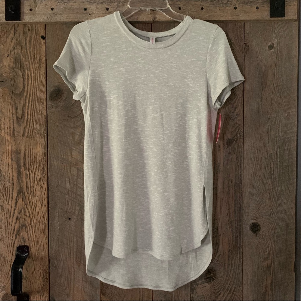 Girl’s XL / 14-16 xhilaration Grey Heathered Hi-Lo Cap Sleeve Soft Knit Top NWT